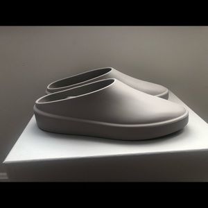 Fear of God California’s Concrete size 41